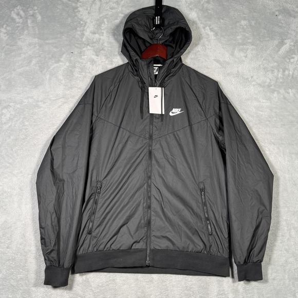 Nike Jacket Mens Medium Black Hooded Full Zip Windbreaker AT5270
